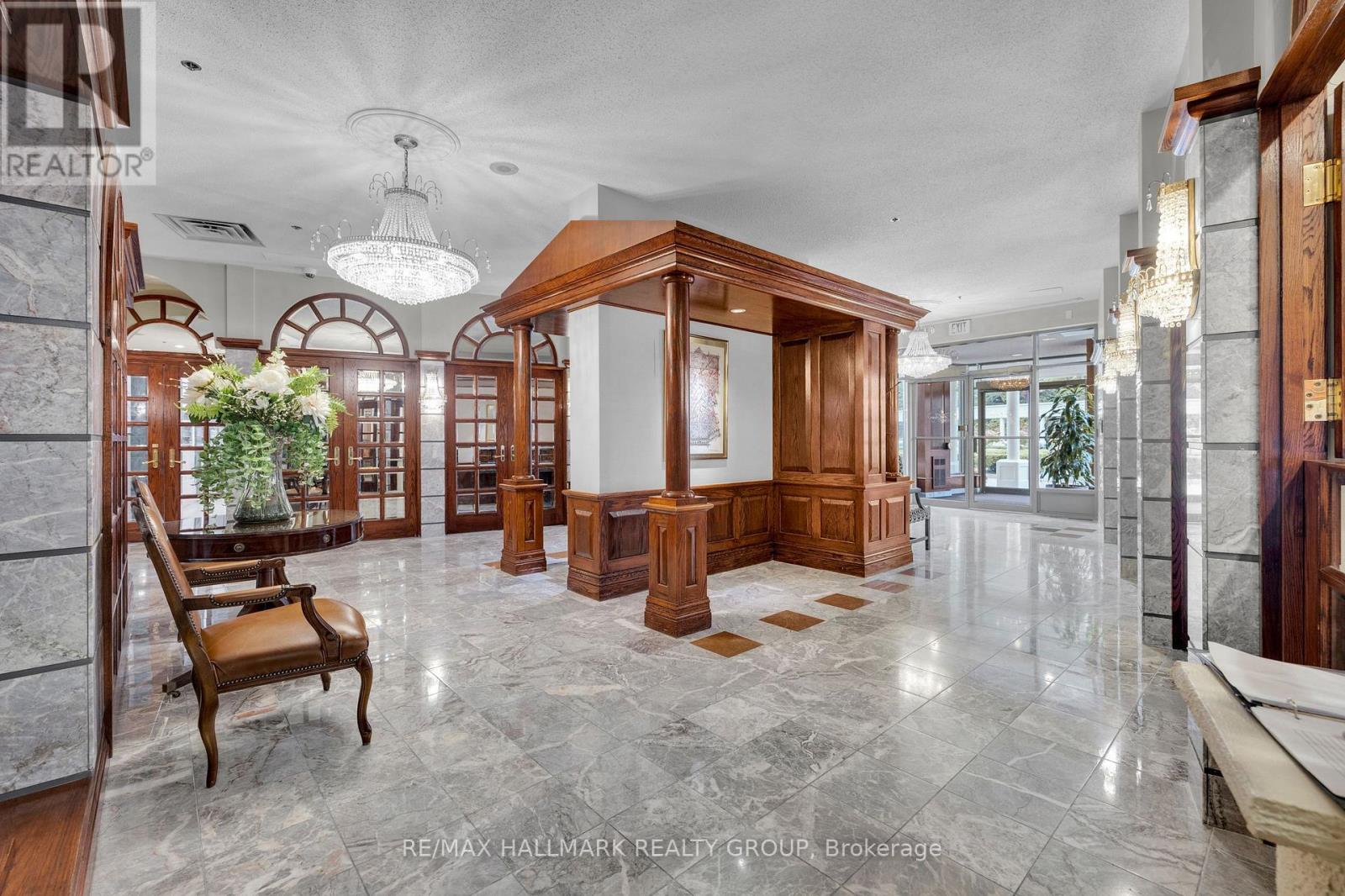 2204 - 1480 Riverside Drive, Ottawa, Ontario  K1G 5H2 - Photo 2 - X13441152