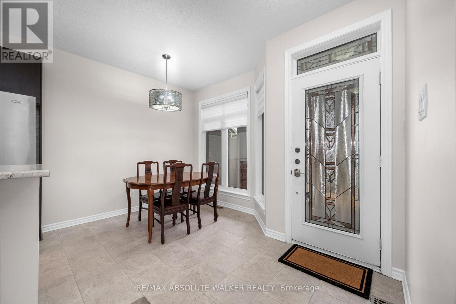 261 Bulrush Crescent, Ottawa, Ontario  K1T 0E5 - Photo 3 - X13441246