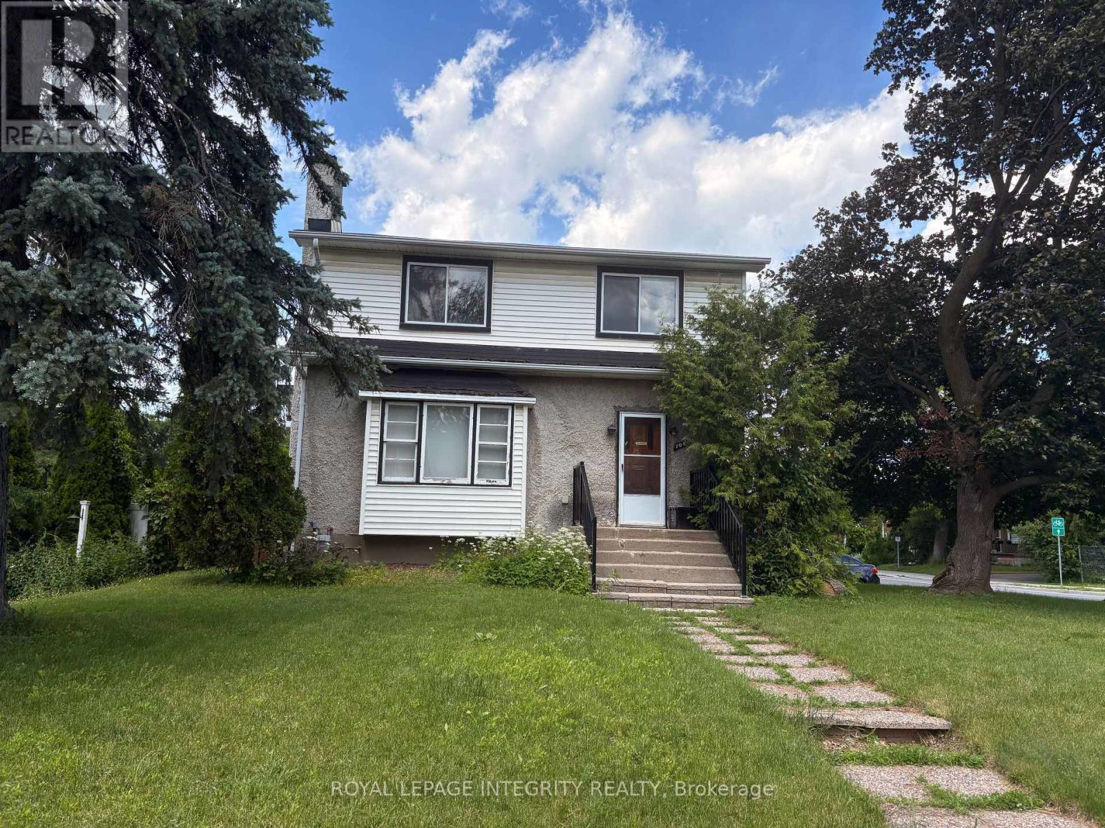1085 Richard Avenue, Ottawa, Ontario  K1H 8C3 - Photo 2 - X13441258