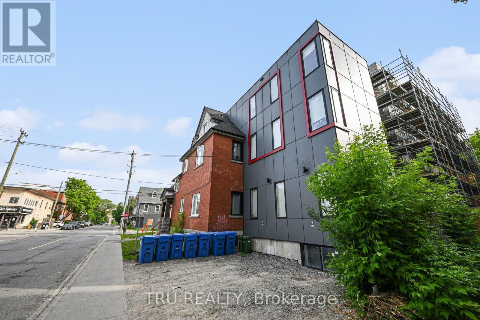 351 Friel Street, Ottawa, Ontario  K1N 7W7 - Photo 2 - X13441322
