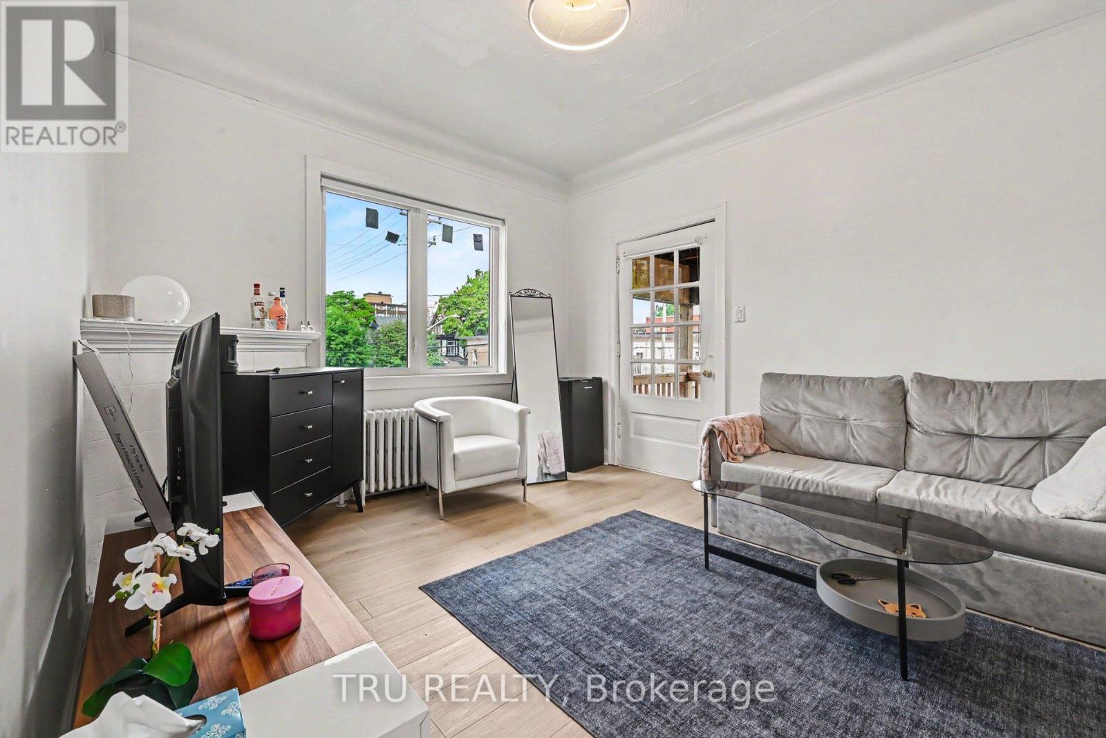 351 Friel Street, Ottawa, Ontario  K1N 7W7 - Photo 5 - X13441322