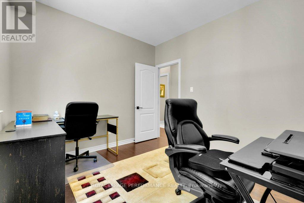 210 Trollius Way, Ottawa, Ontario  K1T 0R7 - Photo 12 - X13441534