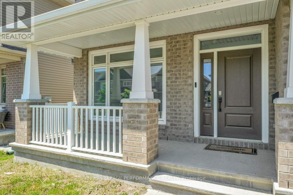 210 Trollius Way, Ottawa, Ontario  K1T 0R7 - Photo 4 - X13441534