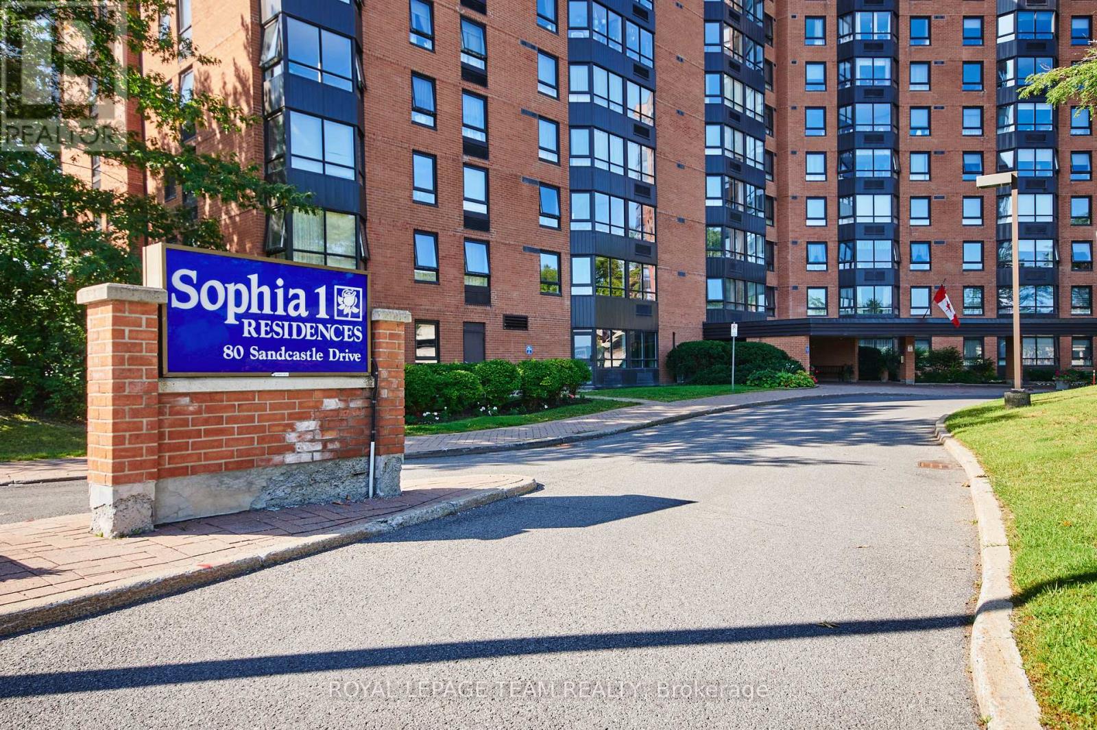 415 - 80 Sandcastle Drive N, Ottawa, Ontario  K2H 9E7 - Photo 1 - X13441610