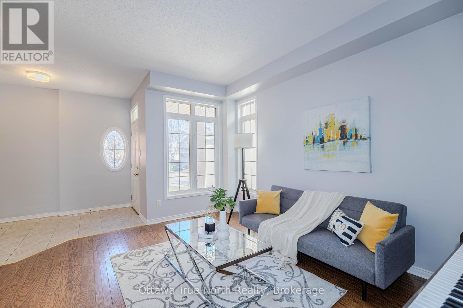 110 Macara Crescent, Ottawa, Ontario  K2K 0E1 - Photo 3 - X13441646