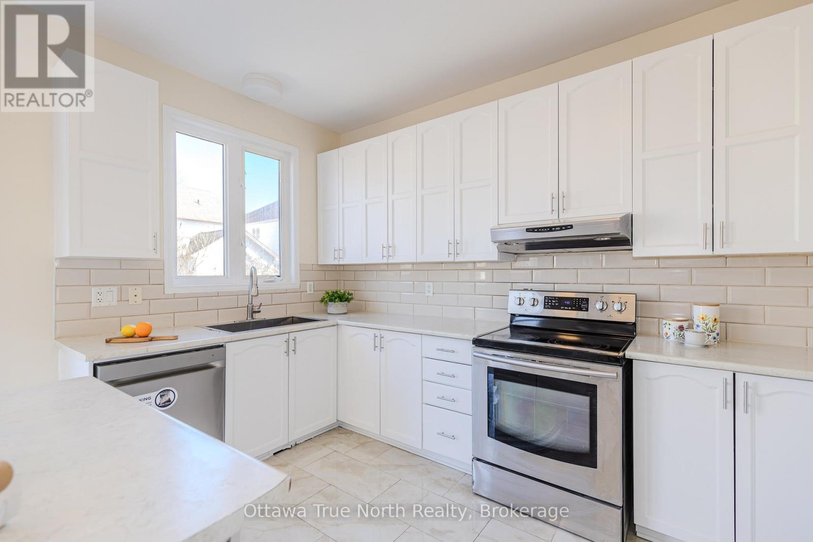110 Macara Crescent, Ottawa, Ontario  K2K 0E1 - Photo 7 - X13441646