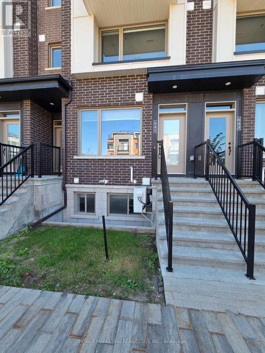 641 Makwa Private, Ottawa, Ontario  K1K 5A4 - Photo 2 - X13441756
