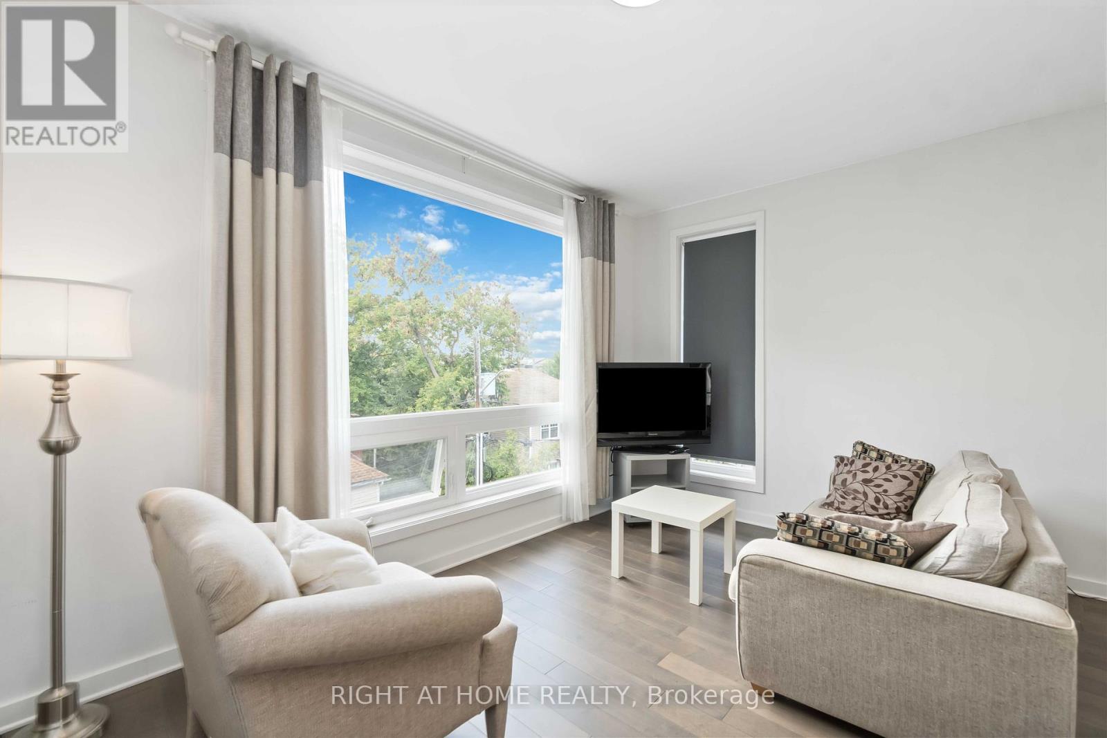 305 - 22 Perkins Street, Ottawa, Ontario  K1R 7G5 - Photo 2 - X13441828