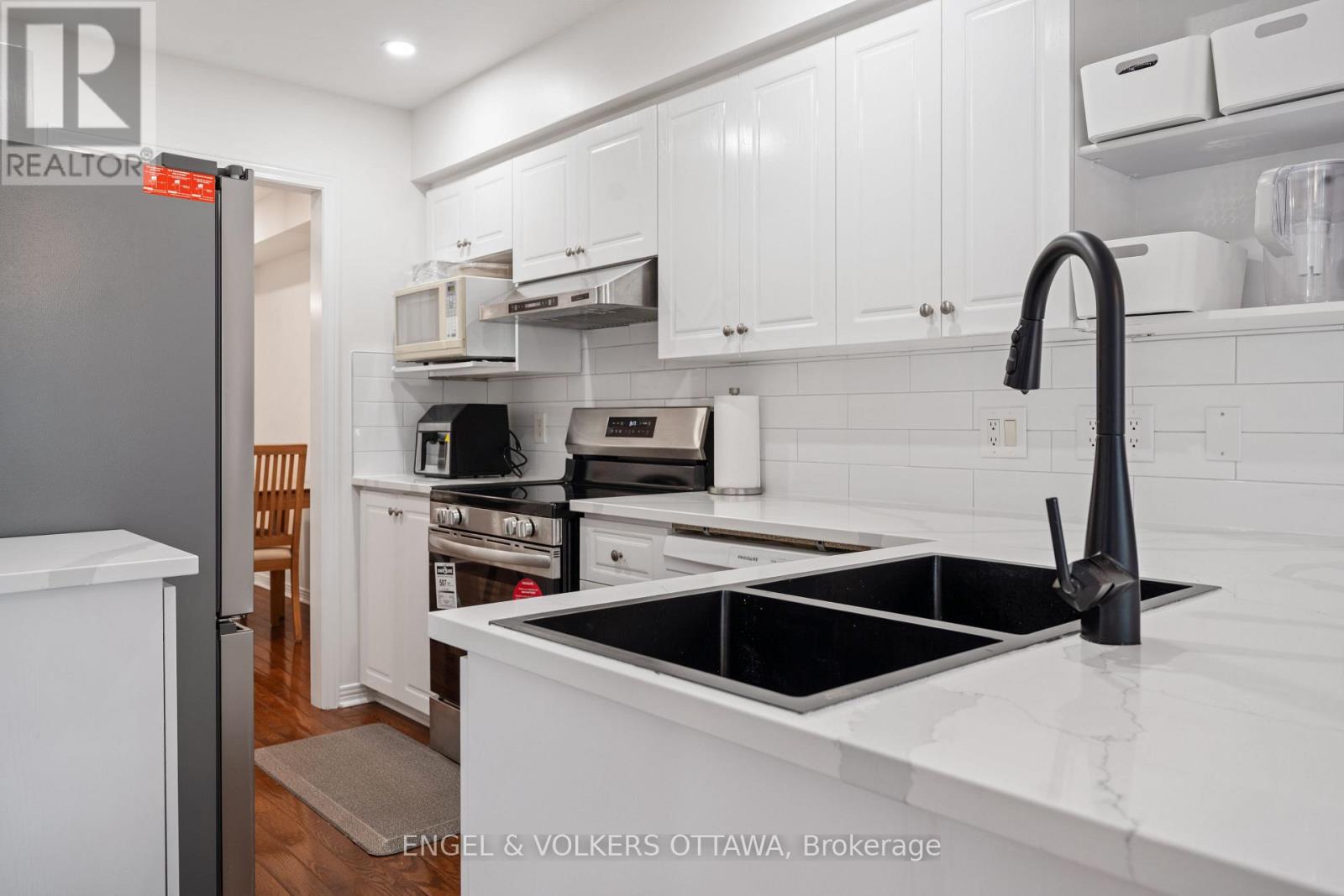 18 Cambray Lane, Ottawa, Ontario  K2K 3C3 - Photo 12 - X13441838