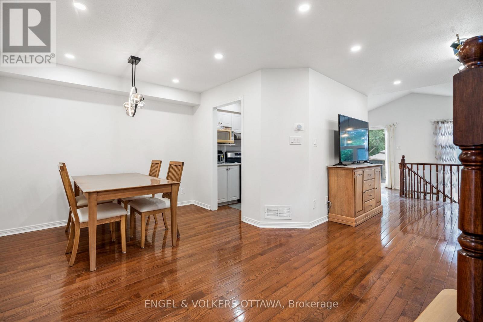 18 Cambray Lane, Ottawa, Ontario  K2K 3C3 - Photo 6 - X13441838