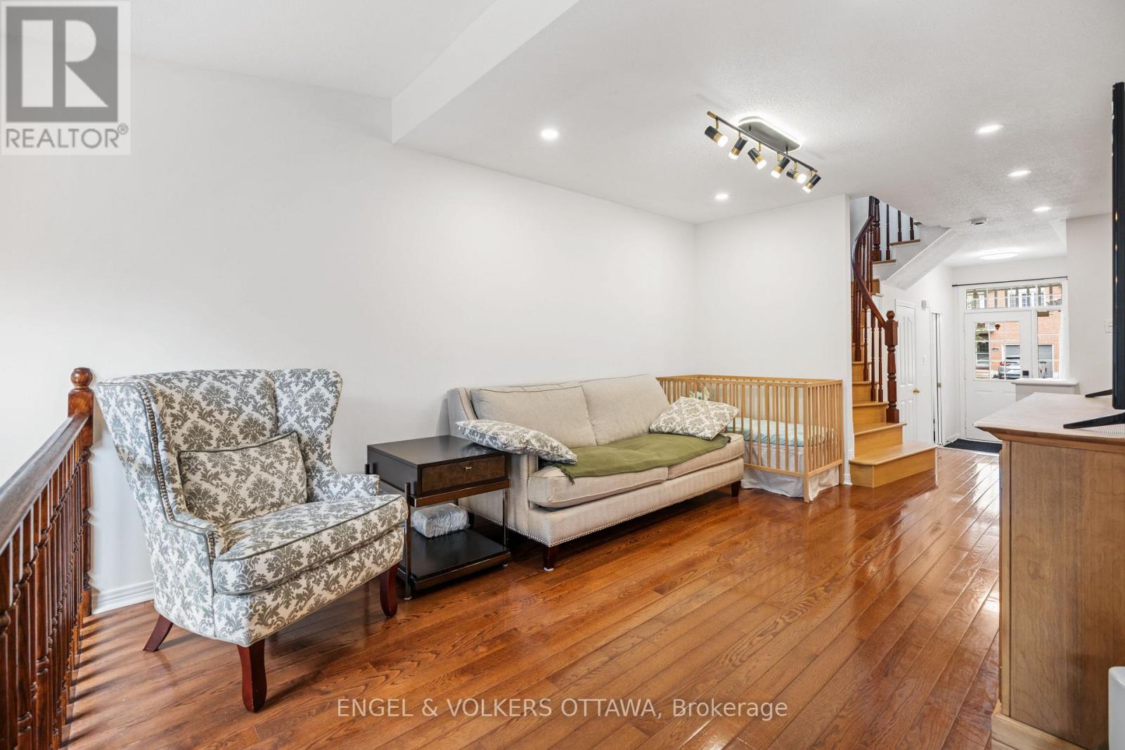 18 Cambray Lane, Ottawa, Ontario  K2K 3C3 - Photo 9 - X13441838