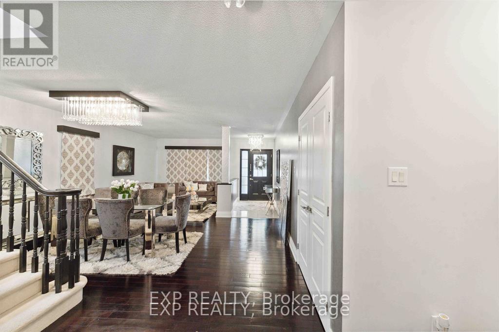 316 Wild Iris Avenue, Ottawa, Ontario  K1T 0B6 - Photo 3 - X13441958