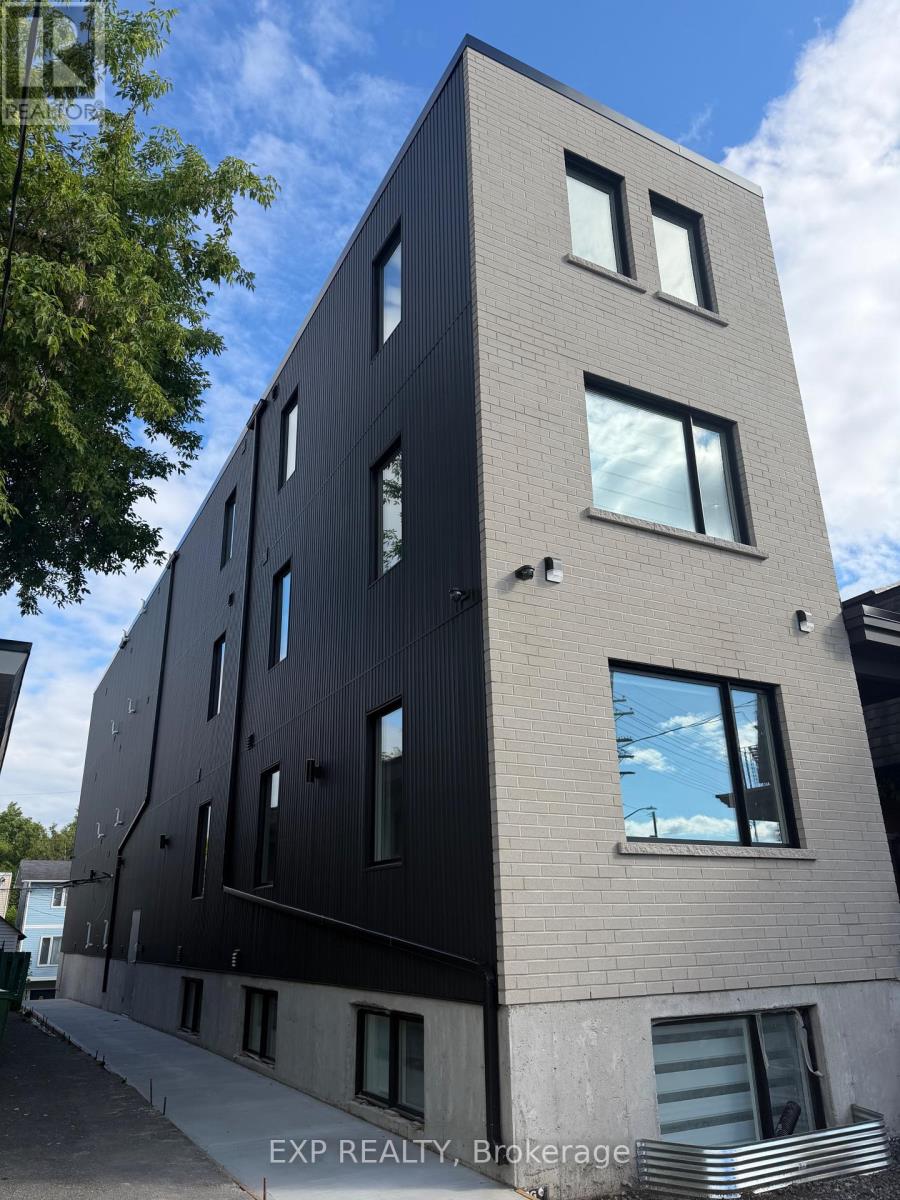 258 MONTFORT STREET, Ottawa, Ontario