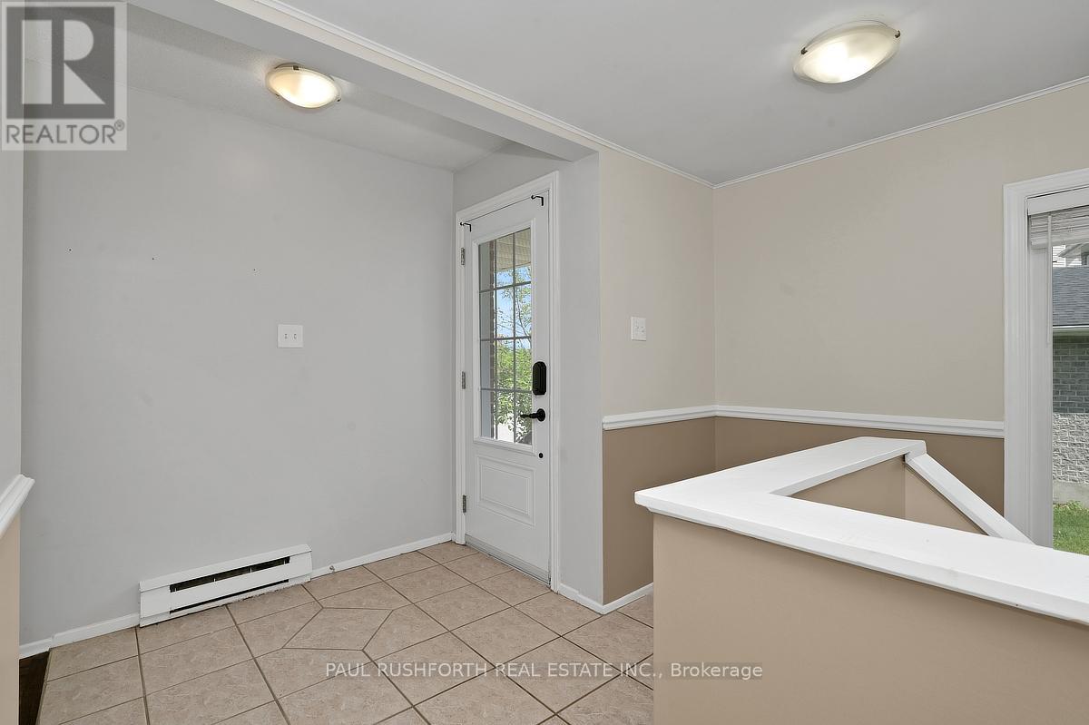 6 - 1 Timberview Way, Ottawa, Ontario  K2H 9M7 - Photo 5 - X13442154