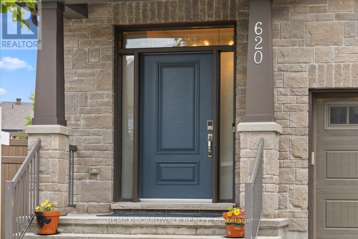 620 Barry Helman Drive, Ottawa, Ontario  K2J 4S2 - Photo 2 - X13442272