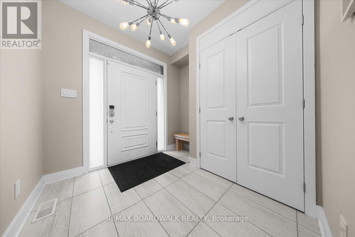 620 Barry Helman Drive, Ottawa, Ontario  K2J 4S2 - Photo 3 - X13442272