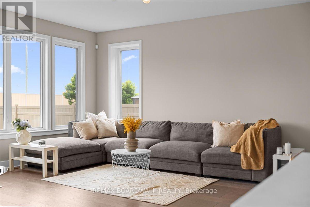 620 Barry Helman Drive, Ottawa, Ontario  K2J 4S2 - Photo 7 - X13442272