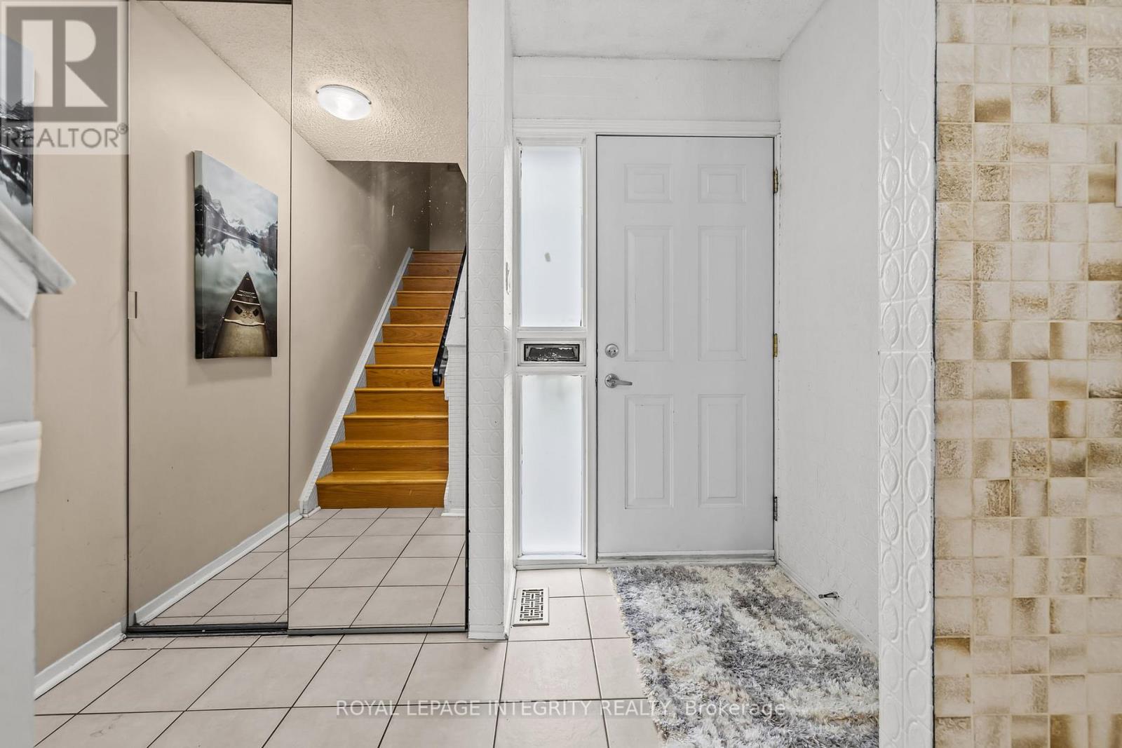3565 Aladdin Lane, Ottawa, Ontario  K1T 1E1 - Photo 2 - X13442344