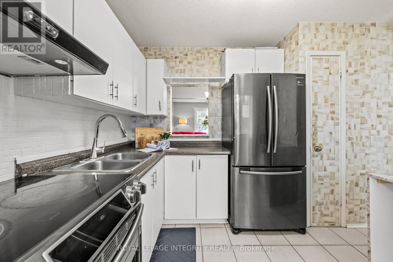 3565 Aladdin Lane, Ottawa, Ontario  K1T 1E1 - Photo 4 - X13442344