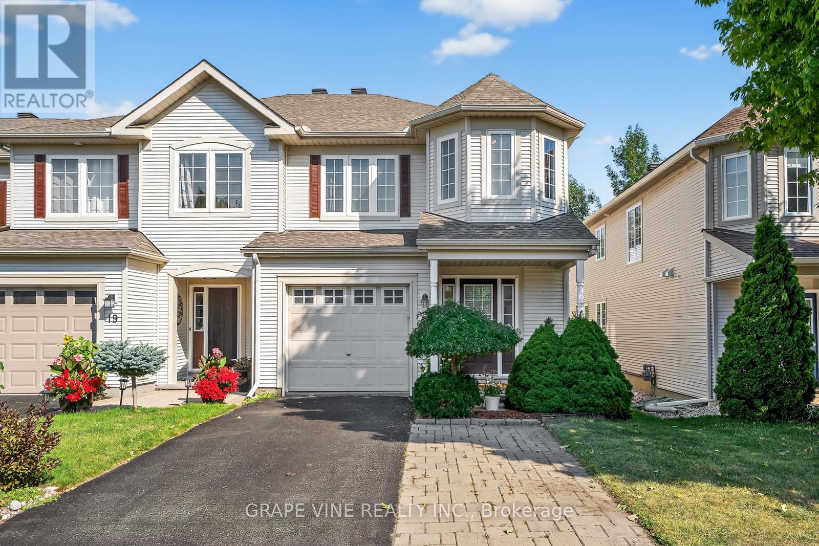 21 FIELDBERRY PRIVATE, Ottawa, Ontario