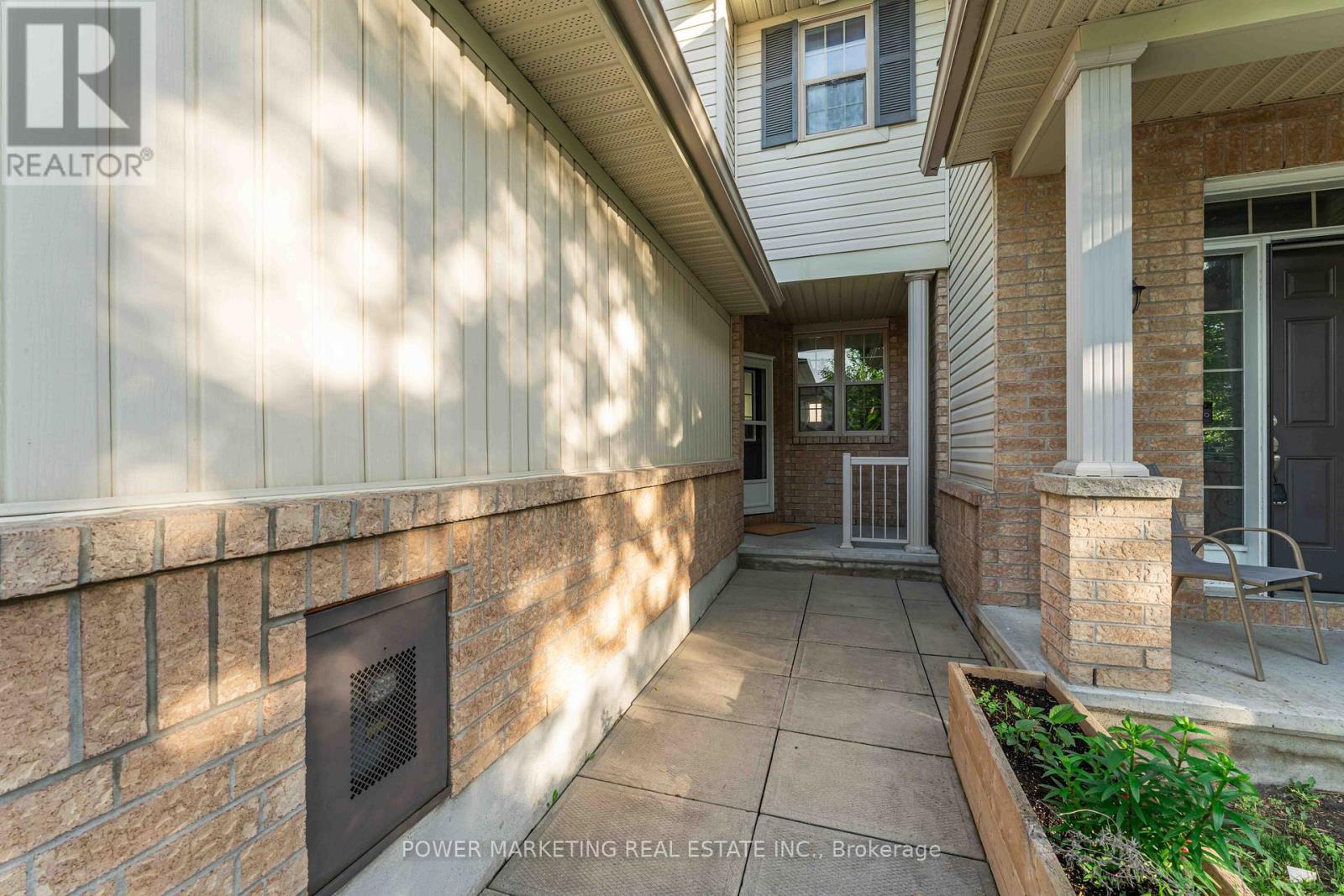 326 Applecross Crescent, Ottawa, Ontario  K2K 0C4 - Photo 2 - X13442430