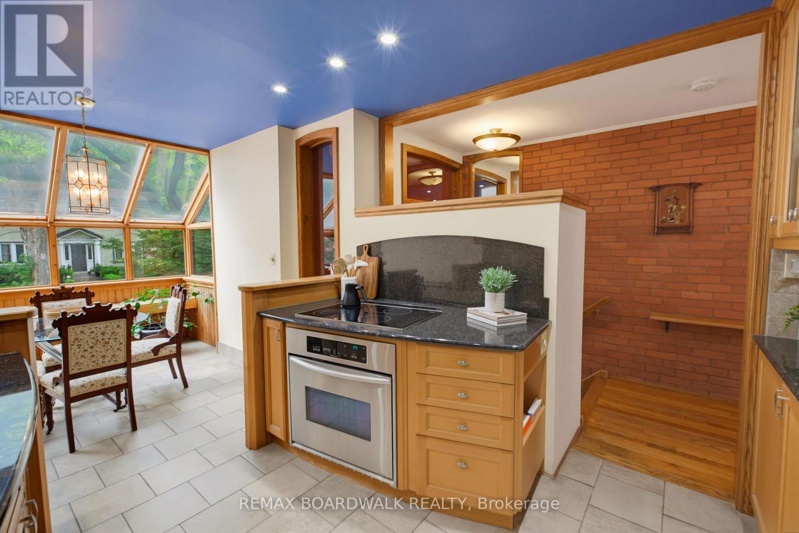 B - 595 Besserer Street, Ottawa, Ontario  K1N 6C8 - Photo 5 - X13442432