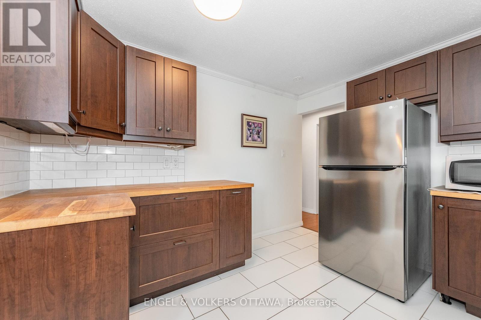 75 Woodfield Drive, Ottawa, Ontario  K2G 0A1 - Photo 5 - X13442588
