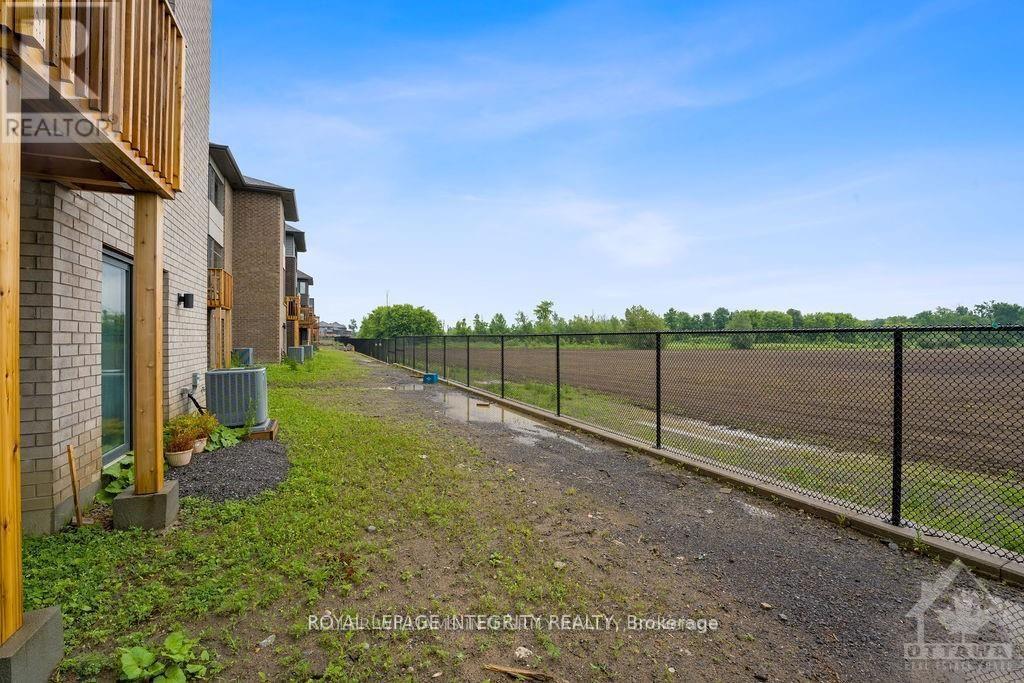 254 Shuttleworth Drive, Ottawa, Ontario  K1T 0T4 - Photo 29 - X13442664