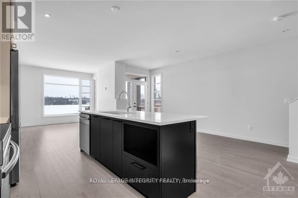 254 Shuttleworth Drive, Ottawa, Ontario  K1T 0T4 - Photo 9 - X13442664