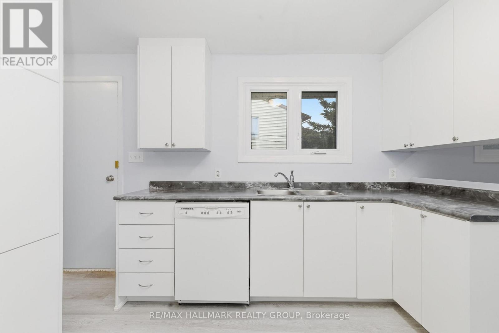 1259 Marenger Street, Ottawa, Ontario  K1C 1S1 - Photo 9 - X13442782