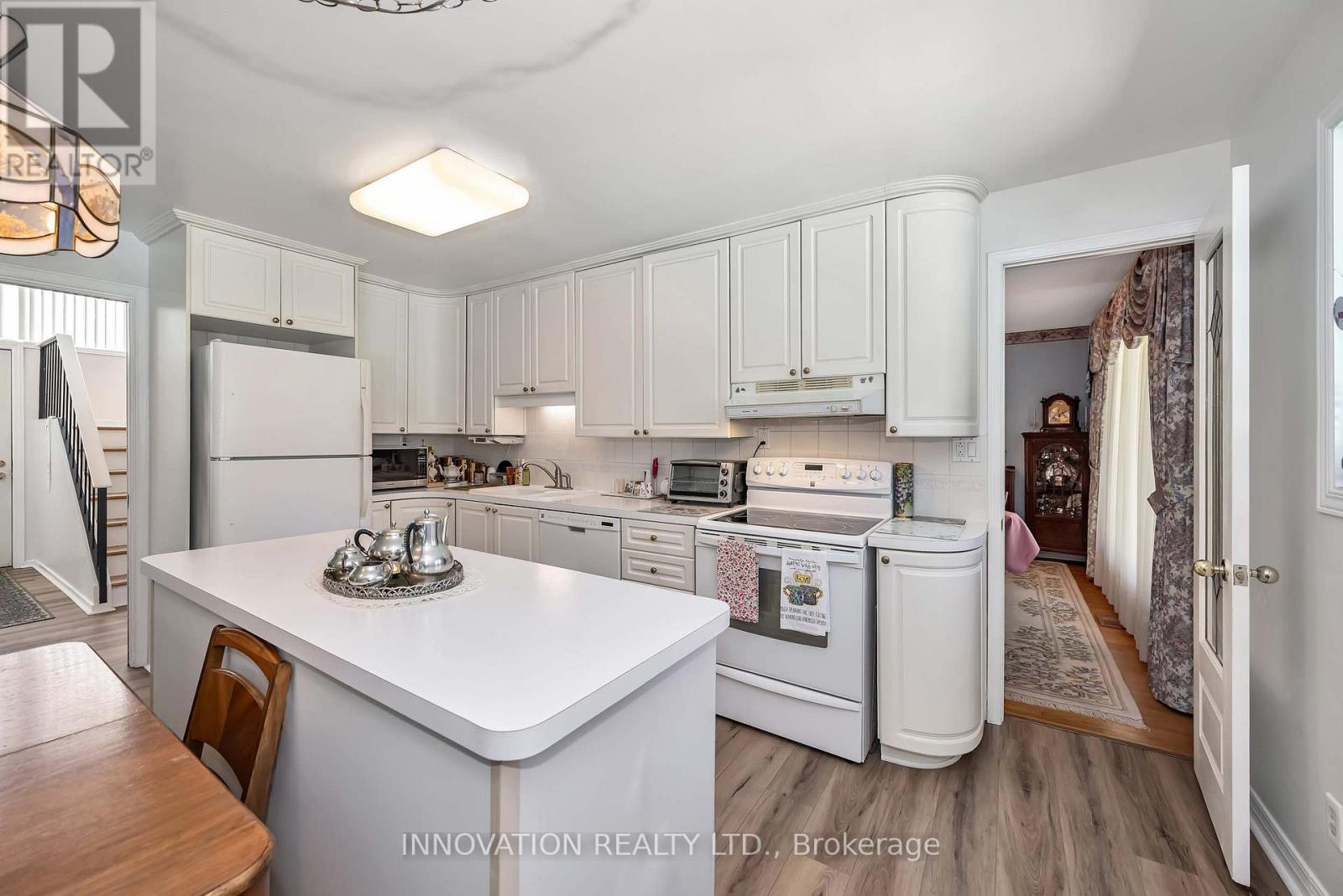 8 Sandwell Crescent, Ottawa, Ontario  K2K 1V3 - Photo 7 - X13442832