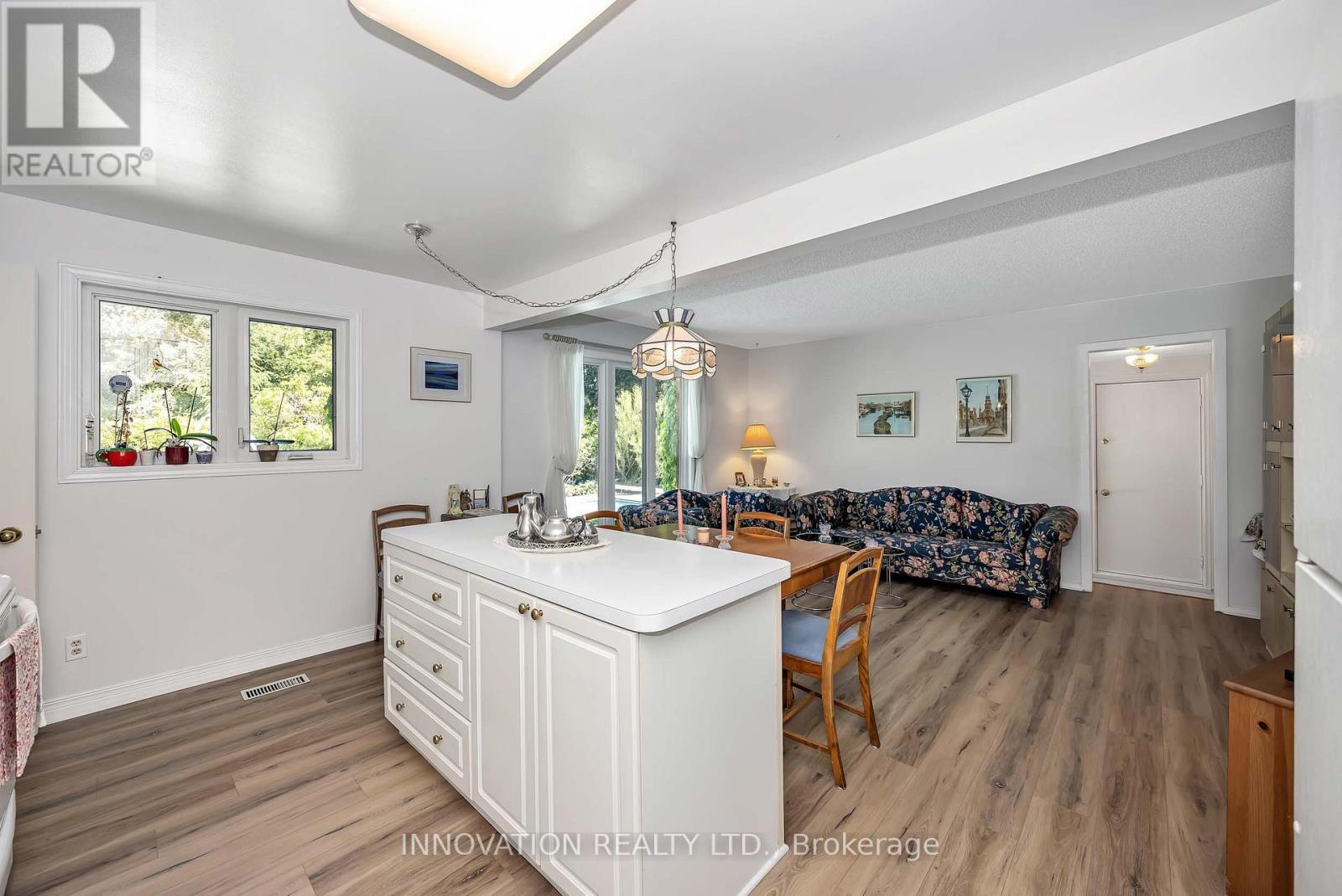 8 Sandwell Crescent, Ottawa, Ontario  K2K 1V3 - Photo 9 - X13442832