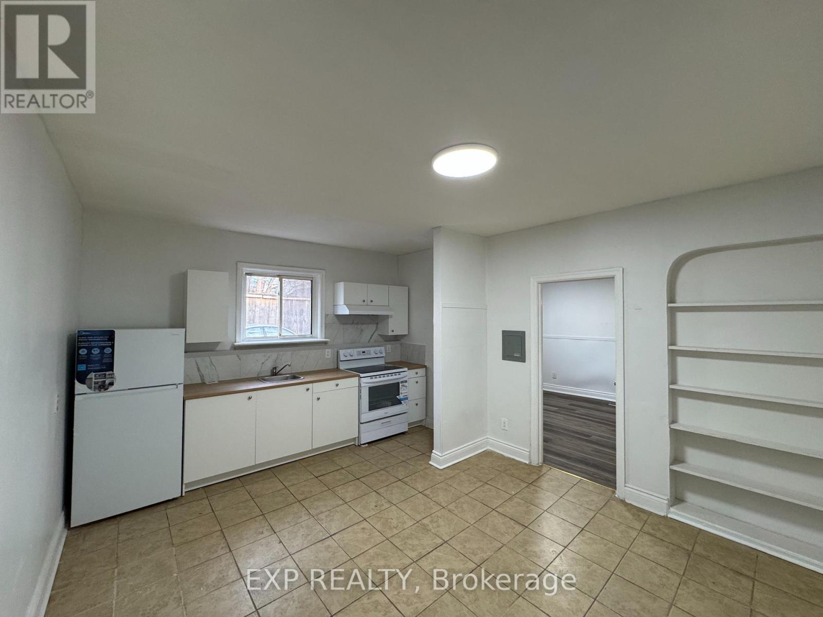 17 Loyer Street, Ottawa, Ontario  K1L 5V9 - Photo 3 - X13443036