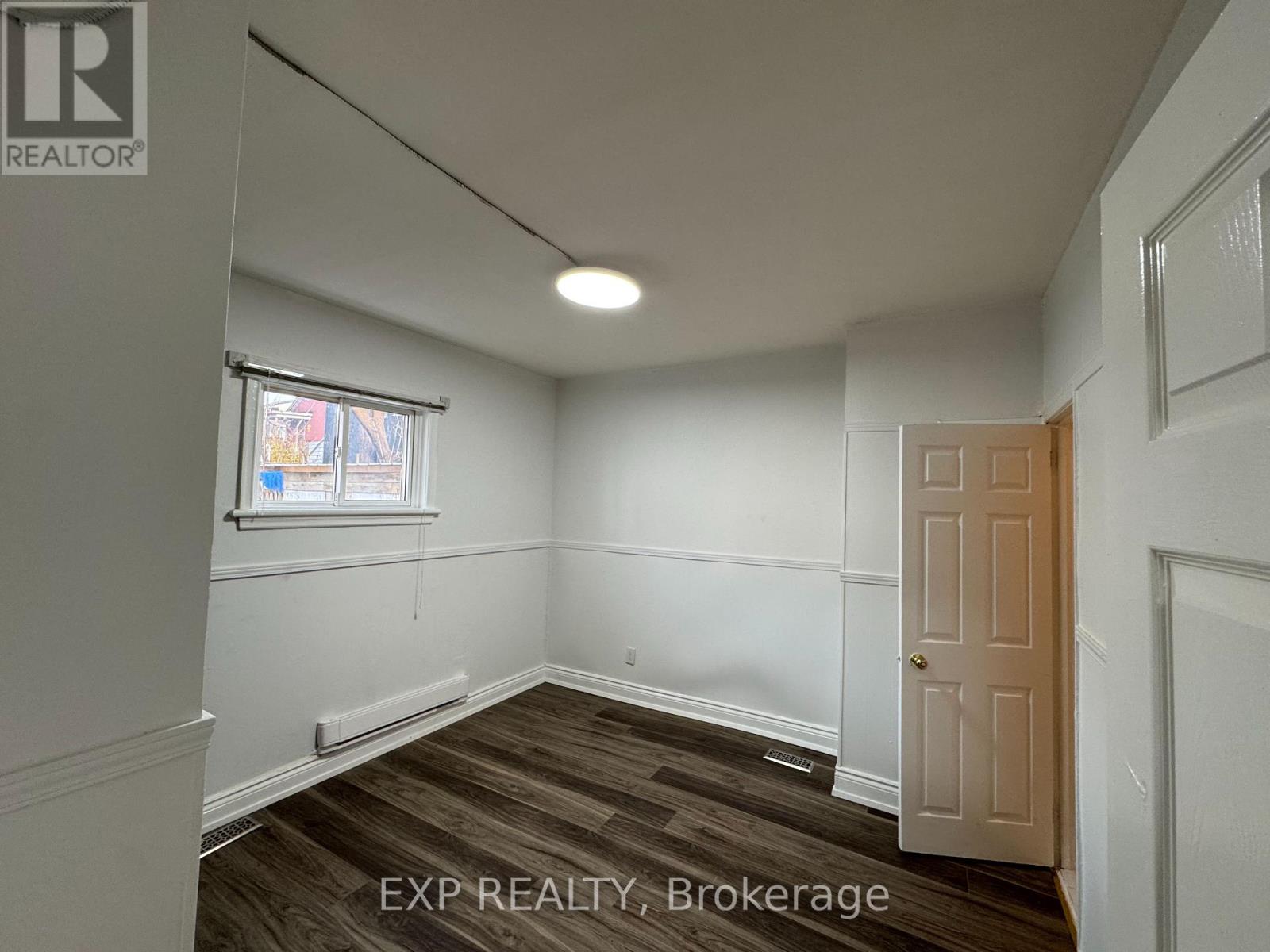 17 Loyer Street, Ottawa, Ontario  K1L 5V9 - Photo 4 - X13443036