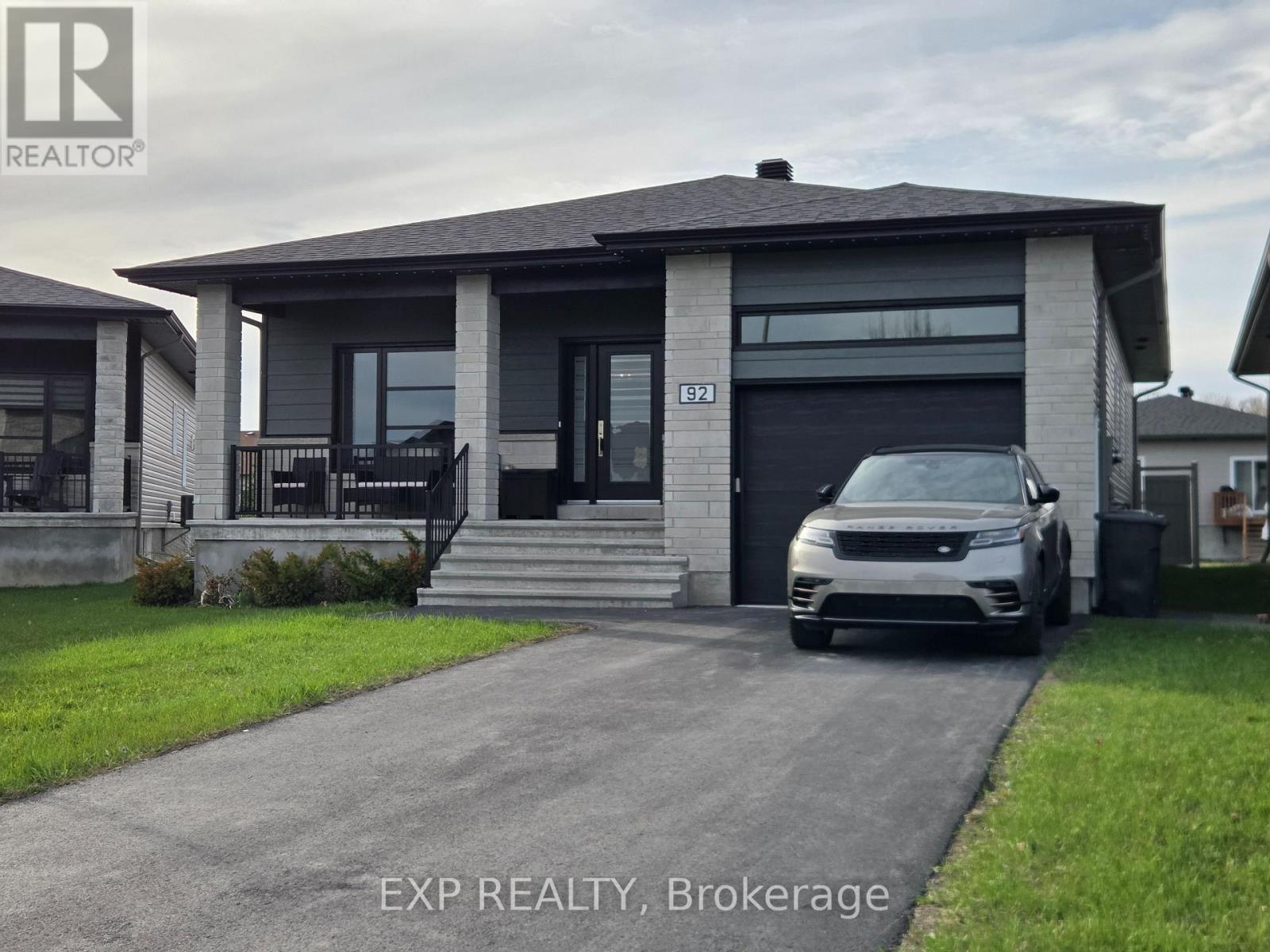 92 Chateauguay Street, Russell, Ontario  K0A 1W0 - Photo 1 - X13443408