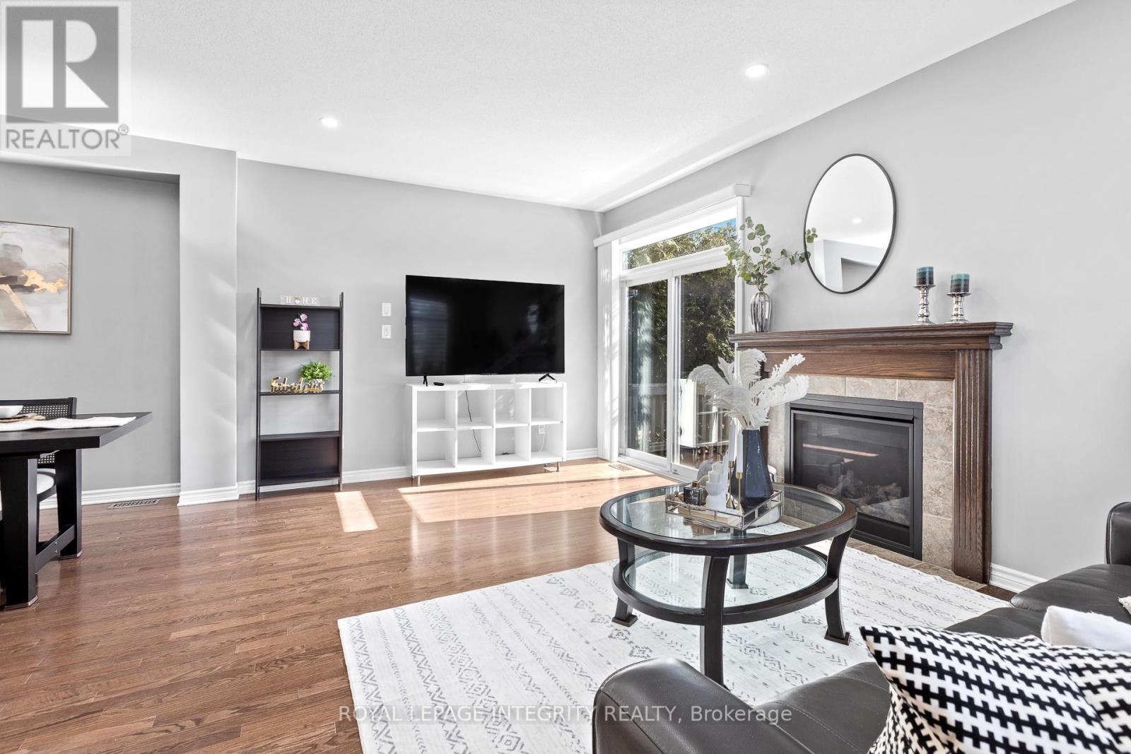 179 Flat Sedge Crescent, Ottawa, Ontario  K1T 0G9 - Photo 5 - X13443484