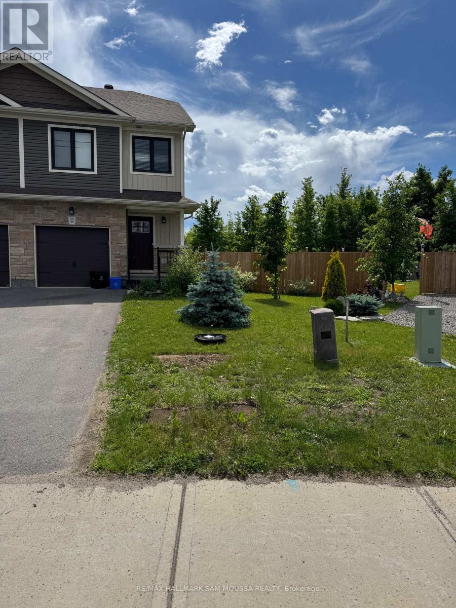 24 Staples Boulevard, Smiths Falls, Ontario  K7A 0B6 - Photo 1 - X13443648
