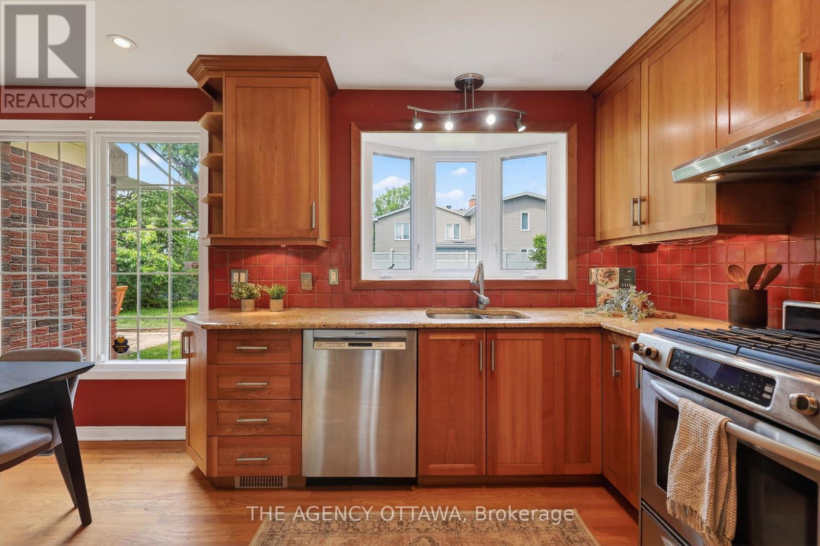 1681 Amberdale Crescent, Ottawa, Ontario  K1H 7B2 - Photo 13 - X13443844
