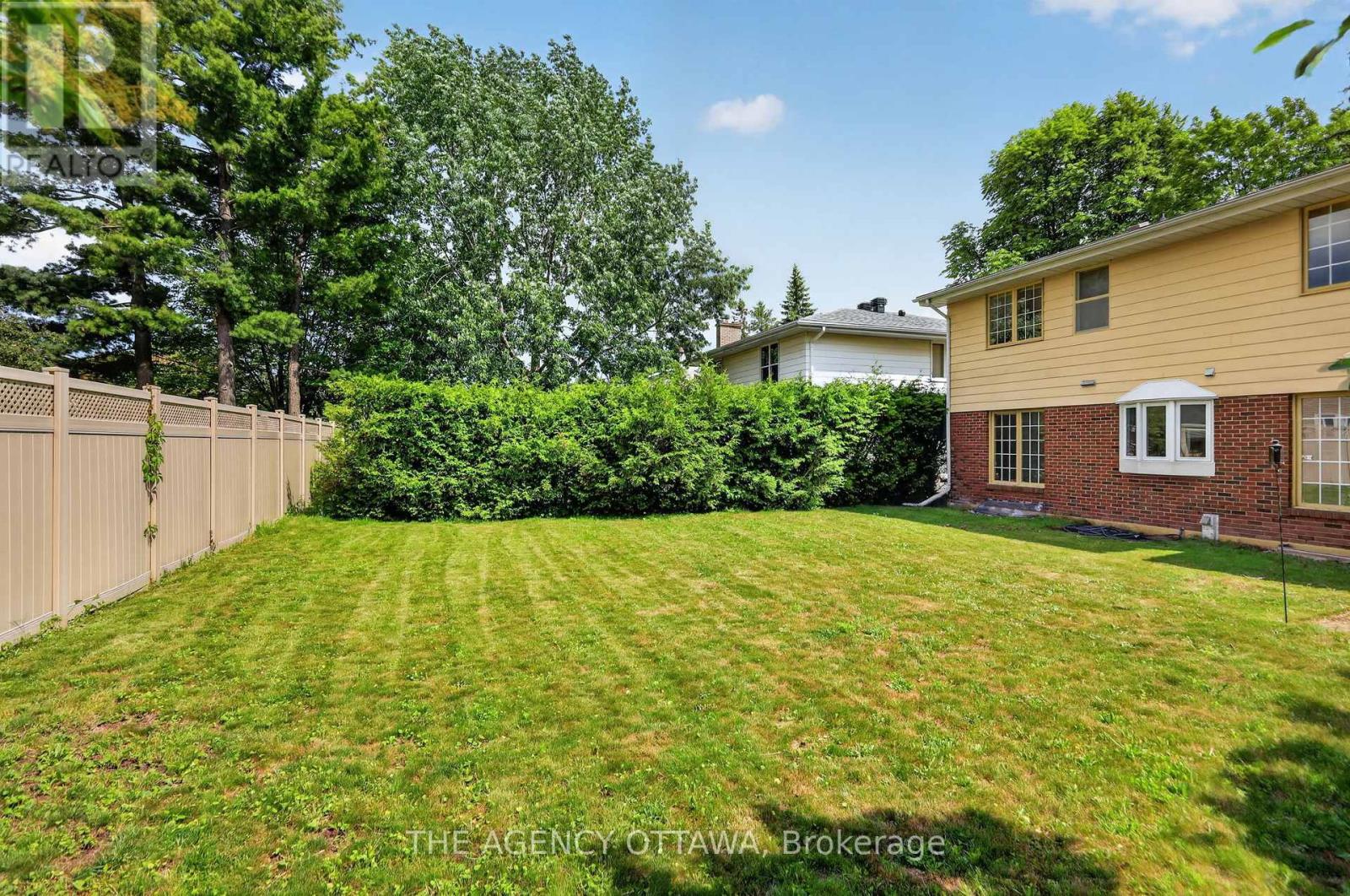 1681 Amberdale Crescent, Ottawa, Ontario  K1H 7B2 - Photo 48 - X13443844