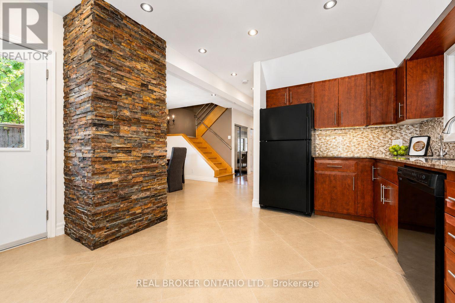 9 Graham Avenue, Ottawa, Ontario  K1S 0B6 - Photo 11 - X13443854