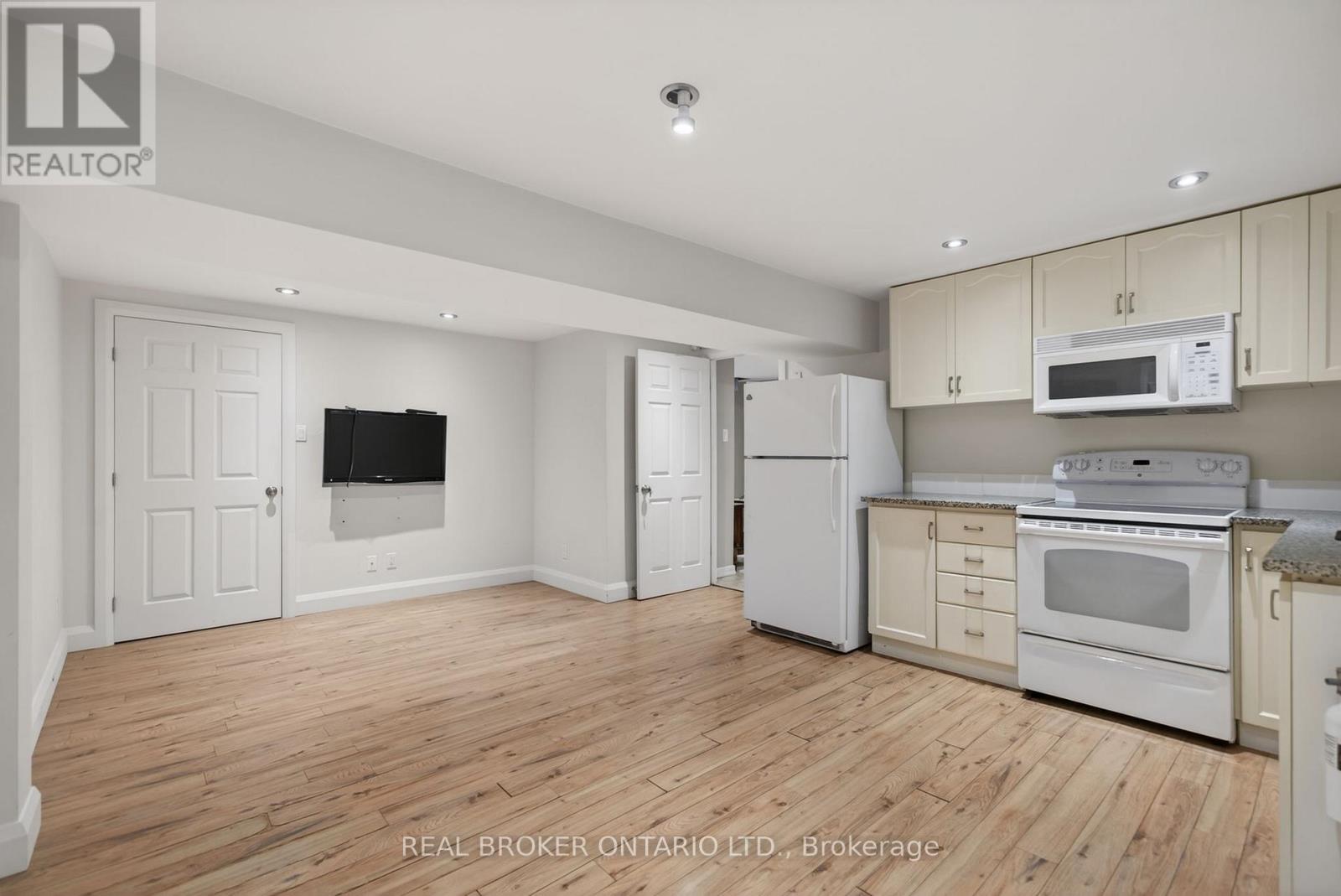 9 Graham Avenue, Ottawa, Ontario  K1S 0B6 - Photo 32 - X13443854
