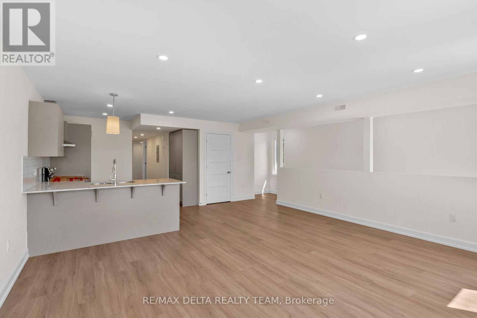 77 Granton Avenue, Ottawa, Ontario  K2G 1L2 - Photo 15 - X13444086