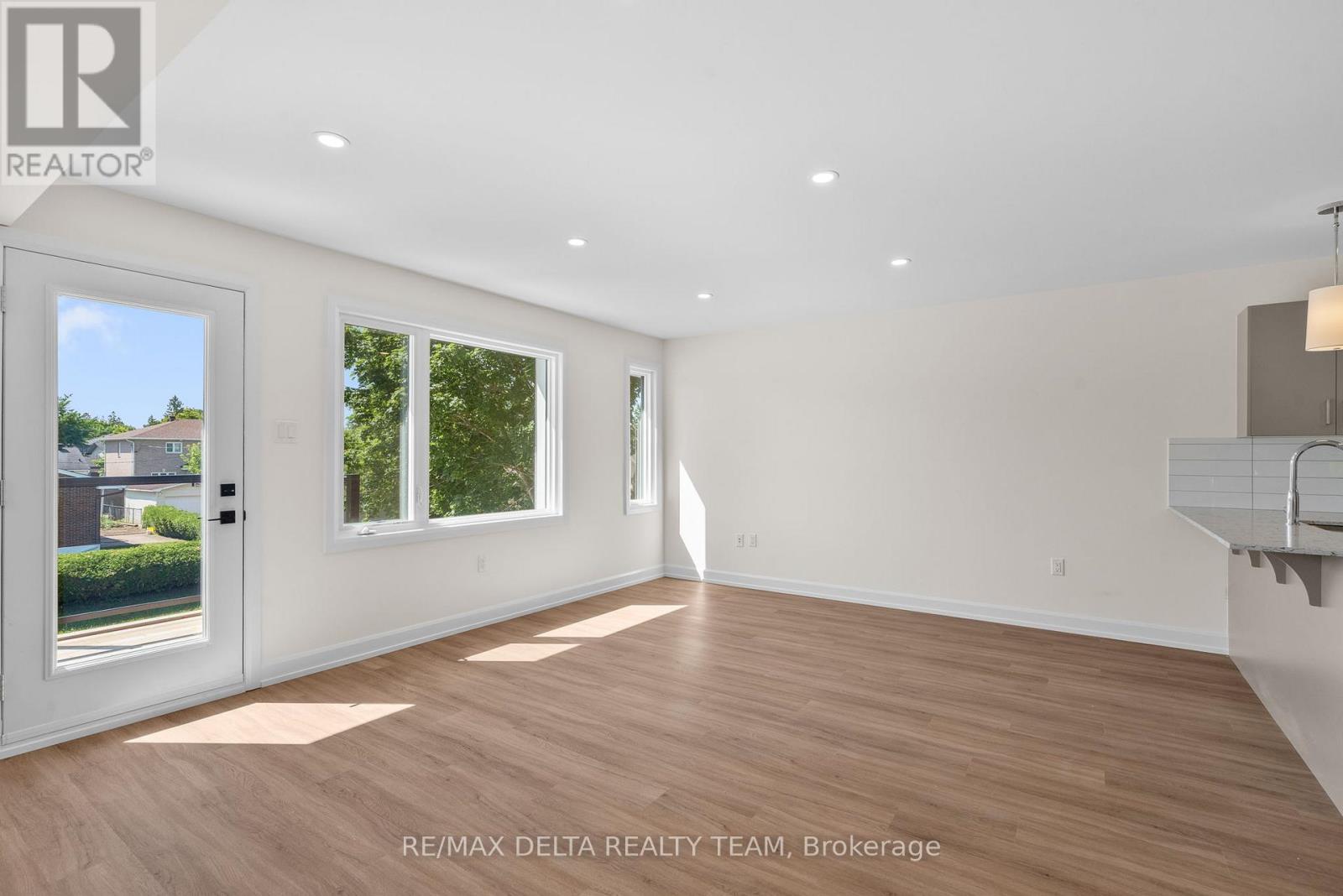 77 Granton Avenue, Ottawa, Ontario  K2G 1L2 - Photo 17 - X13444086