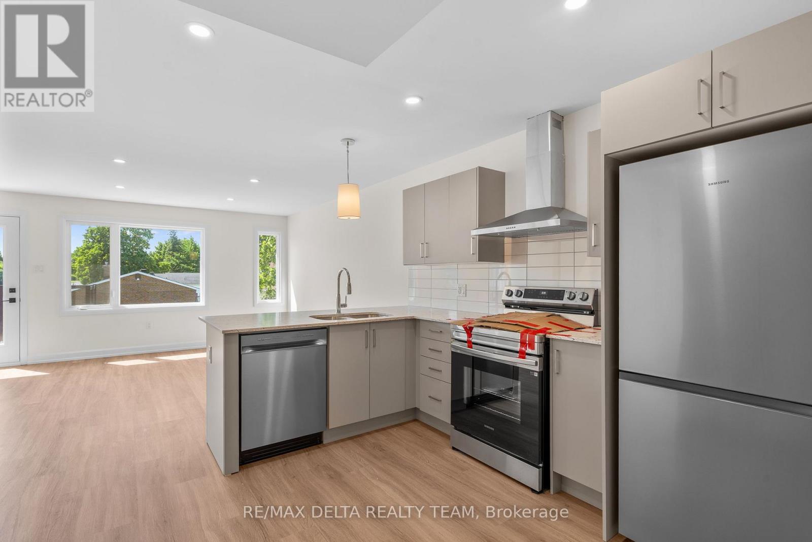77 Granton Avenue, Ottawa, Ontario  K2G 1L2 - Photo 19 - X13444086