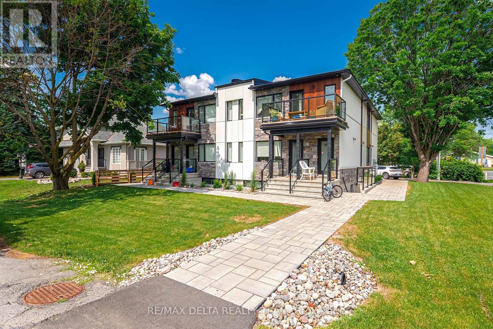 77 Granton Avenue, Ottawa, Ontario  K2G 1L2 - Photo 2 - X13444086