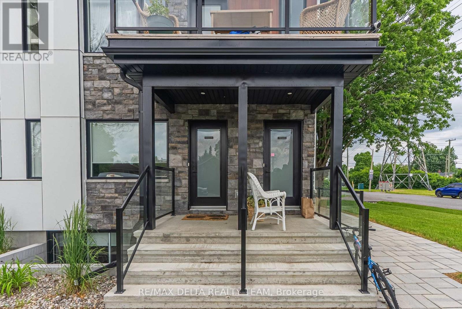 77 Granton Avenue, Ottawa, Ontario  K2G 1L2 - Photo 4 - X13444086