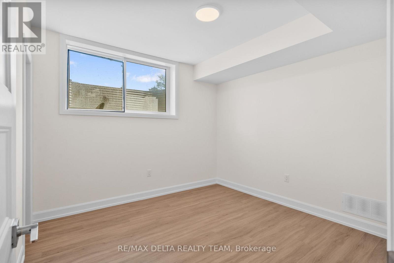 77 Granton Avenue, Ottawa, Ontario  K2G 1L2 - Photo 40 - X13444086