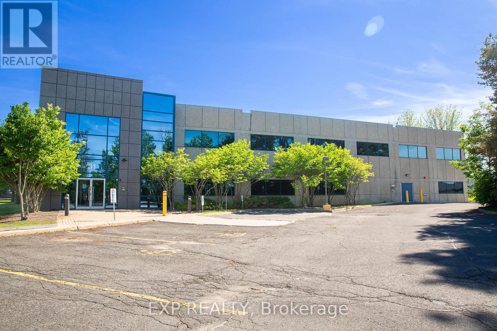 31 Auriga Drive, Ottawa, Ontario  K2E 1C4 - Photo 3 - X13444270