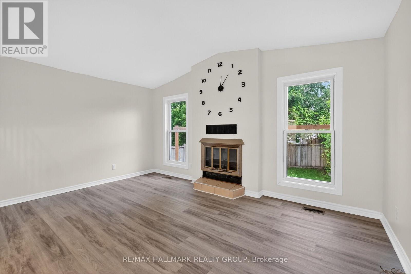4 Gowrie Drive, Ottawa, Ontario  K2L 2S4 - Photo 10 - X13444310