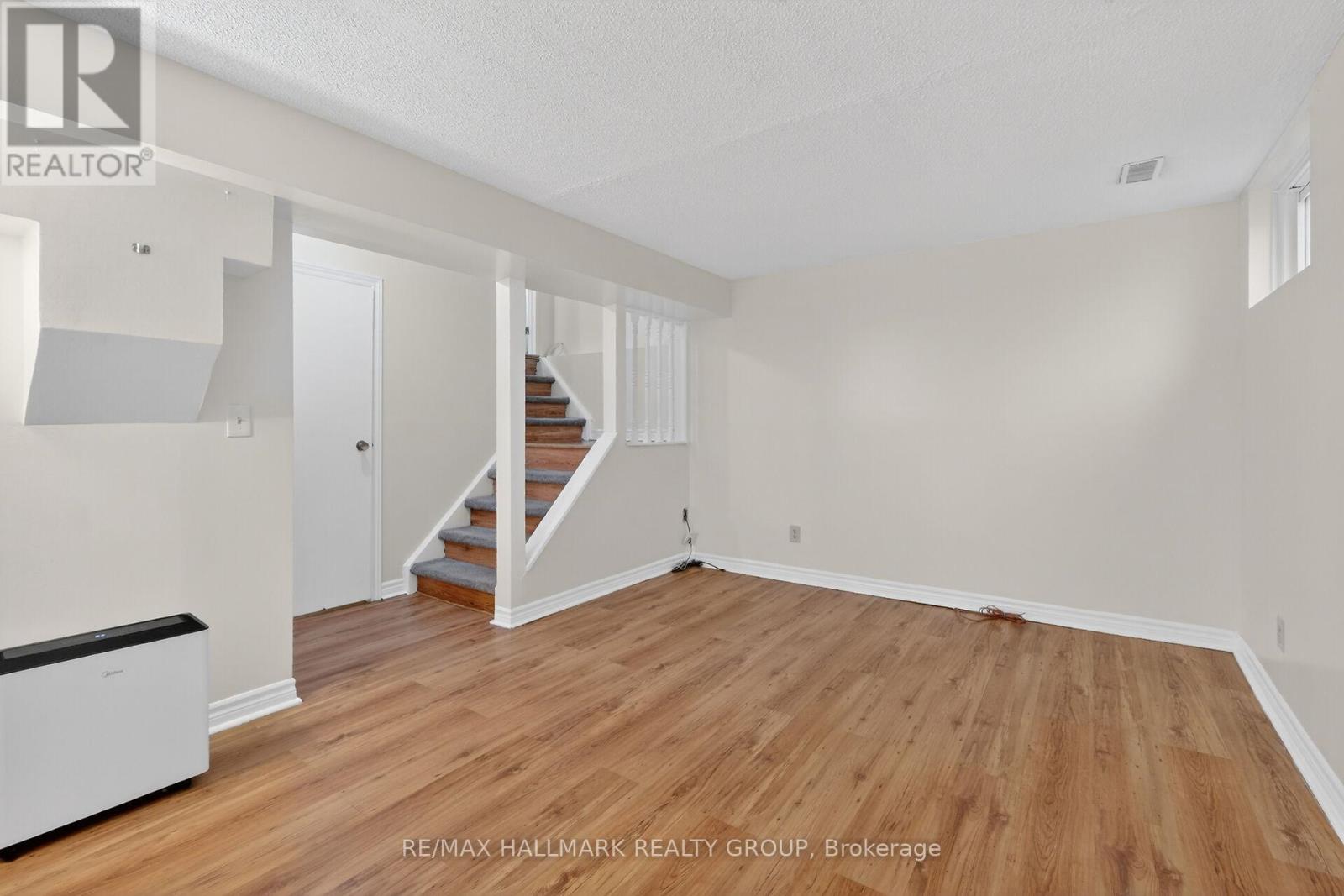 4 Gowrie Drive, Ottawa, Ontario  K2L 2S4 - Photo 20 - X13444310
